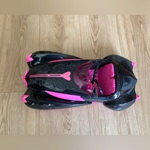 Mattel 2011 Dracolra Car (Monster High)